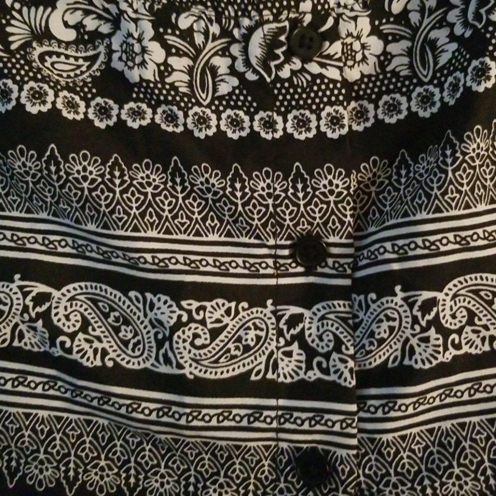 📌Black white tribal print/boho Crop Top ● - Picture 4 of 4